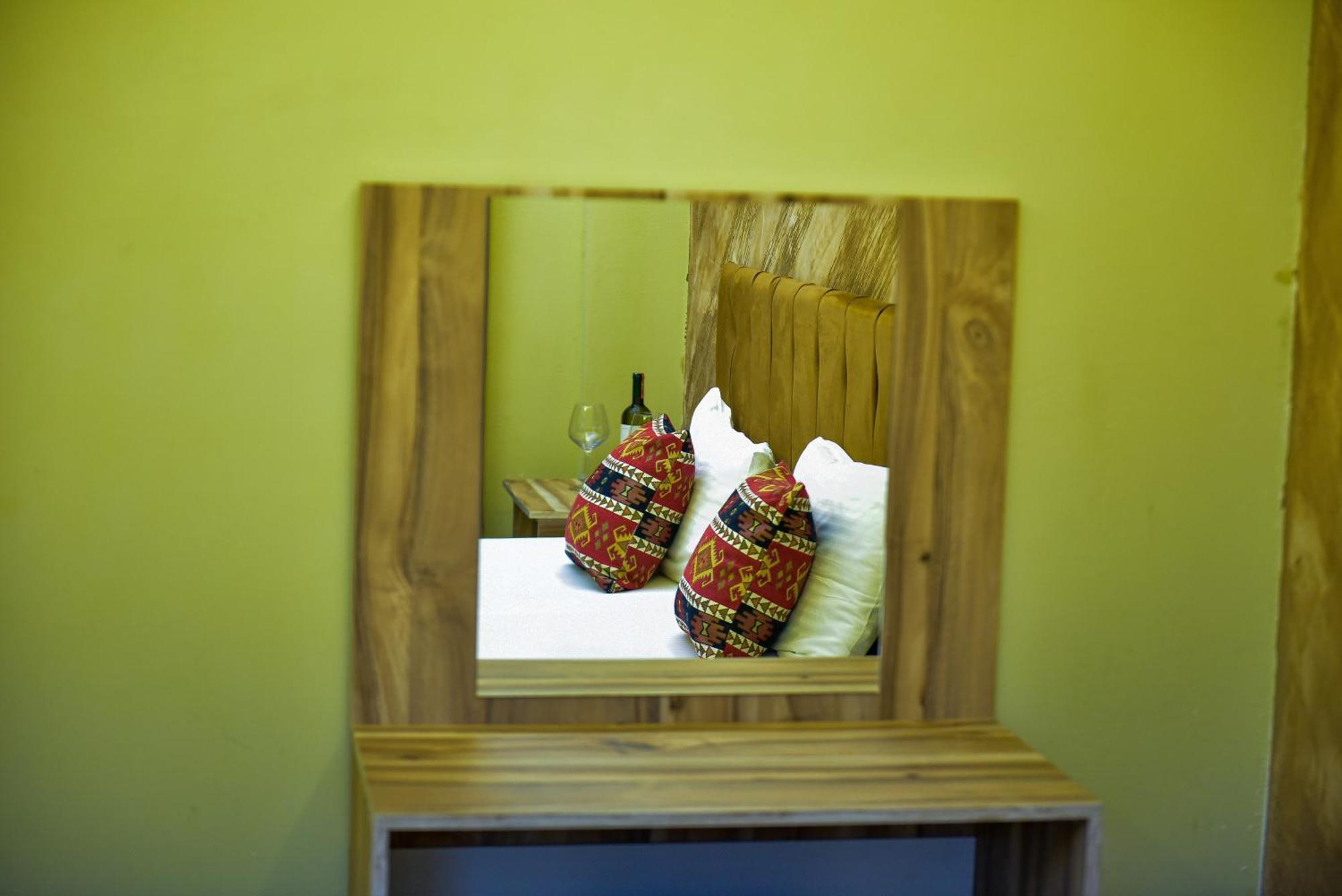 Te Bujtina Hotel- Cozy Stay With Traditional Breakfast Near Beach โกเลม ภายนอก รูปภาพ
