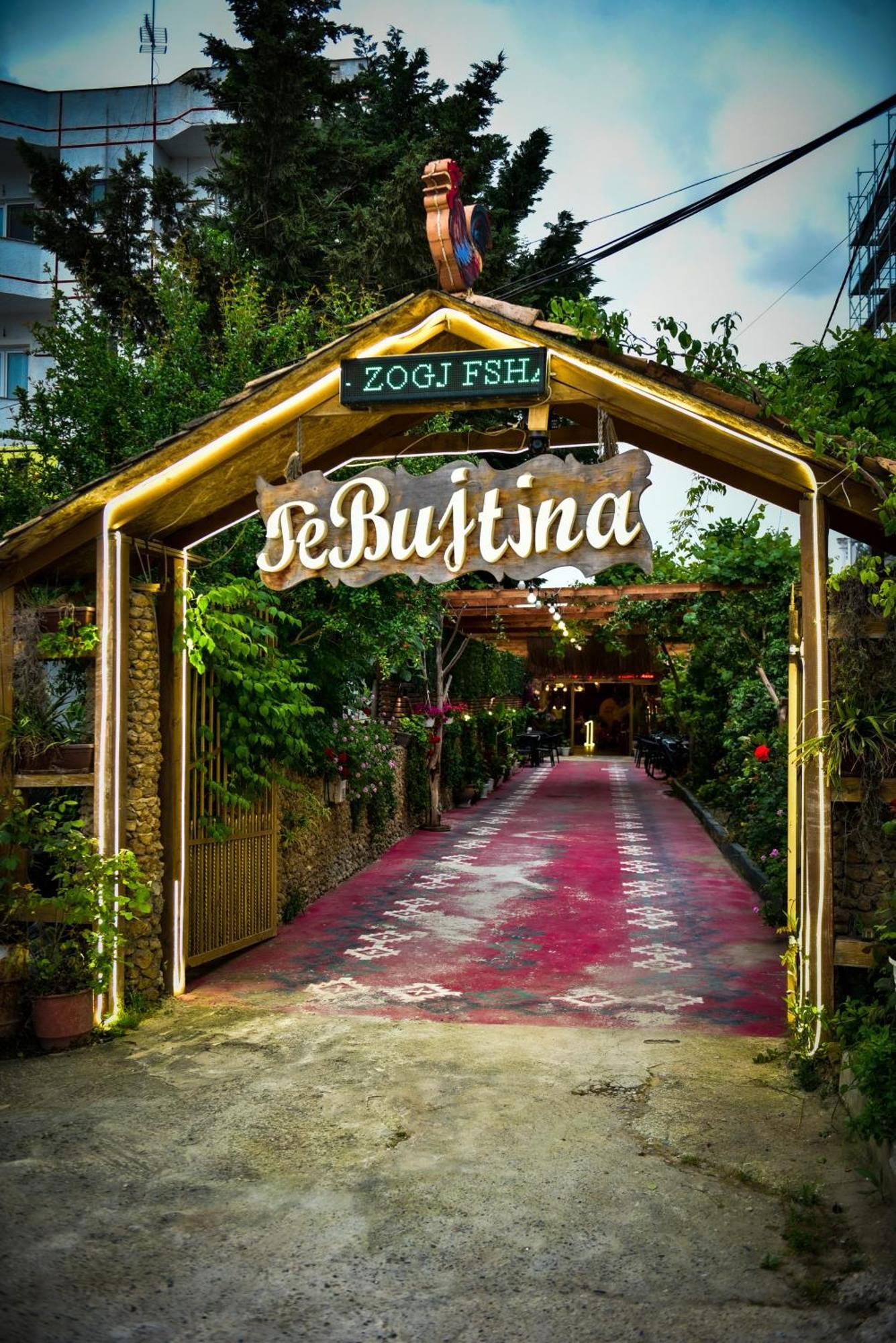 Te Bujtina Hotel- Cozy Stay With Traditional Breakfast Near Beach โกเลม ภายนอก รูปภาพ