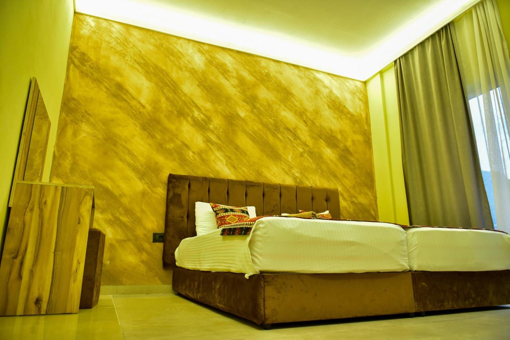 Te Bujtina Hotel- Cozy Stay With Traditional Breakfast Near Beach โกเลม ภายนอก รูปภาพ